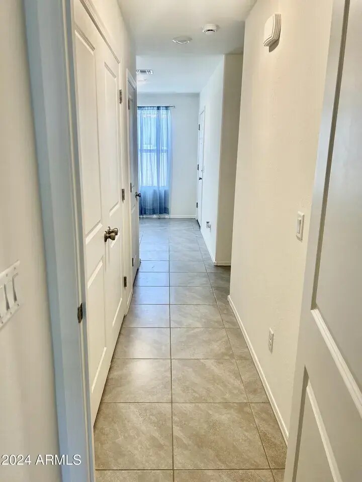 Building Photo - 2923 W Monte Way