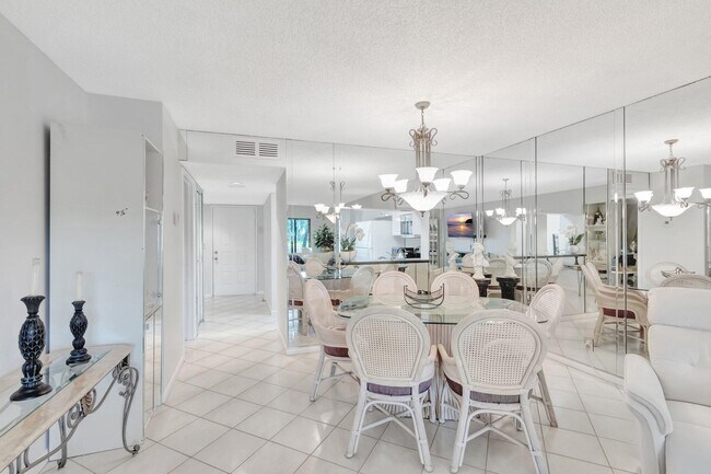 Building Photo - 7280 Amberly Ln