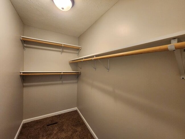 Building Photo - 50% Off The Security Deposit for Qualified Applicants On This Large 5 Bedroom, 2 Bathroom Eastsid...