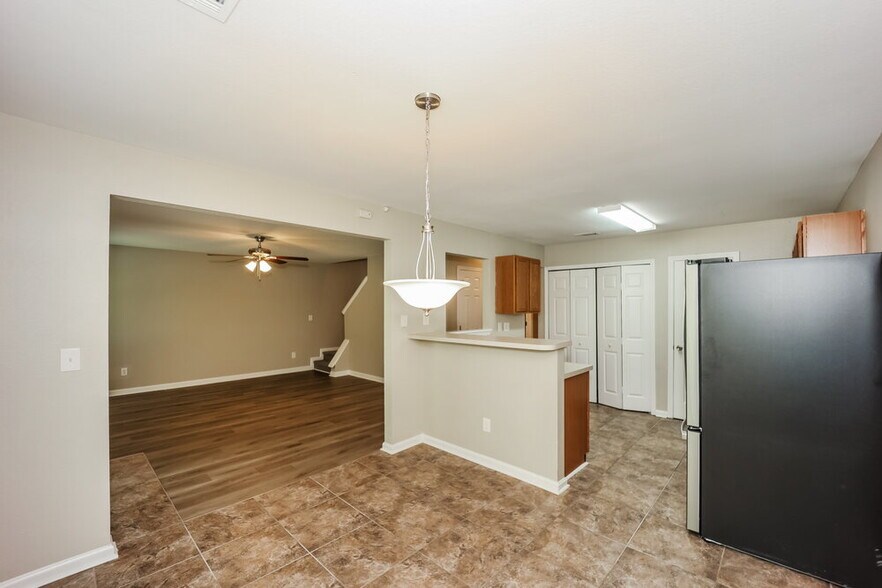 Building Photo - 4617 Raven Wood Loop