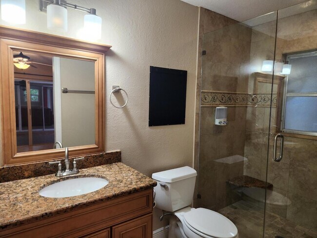 Building Photo - 357 NE Brasher Ct