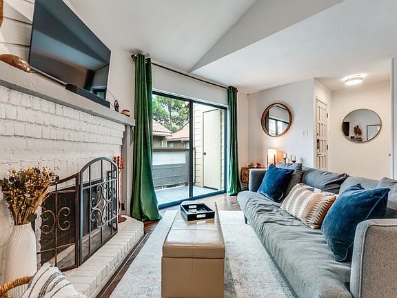 Building Photo - 5200 Martel Ave