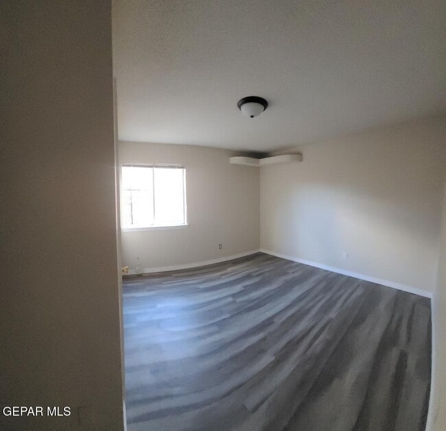 Building Photo - 10340 Valle Suave Dr