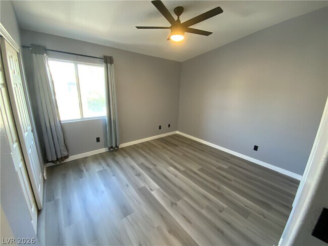 Building Photo - 6321 Lorne Green Ave