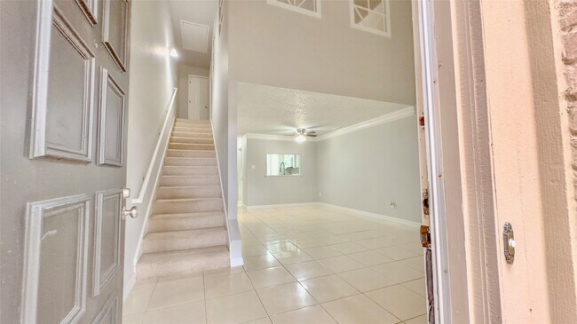 Building Photo - 6438 Alisa Ln