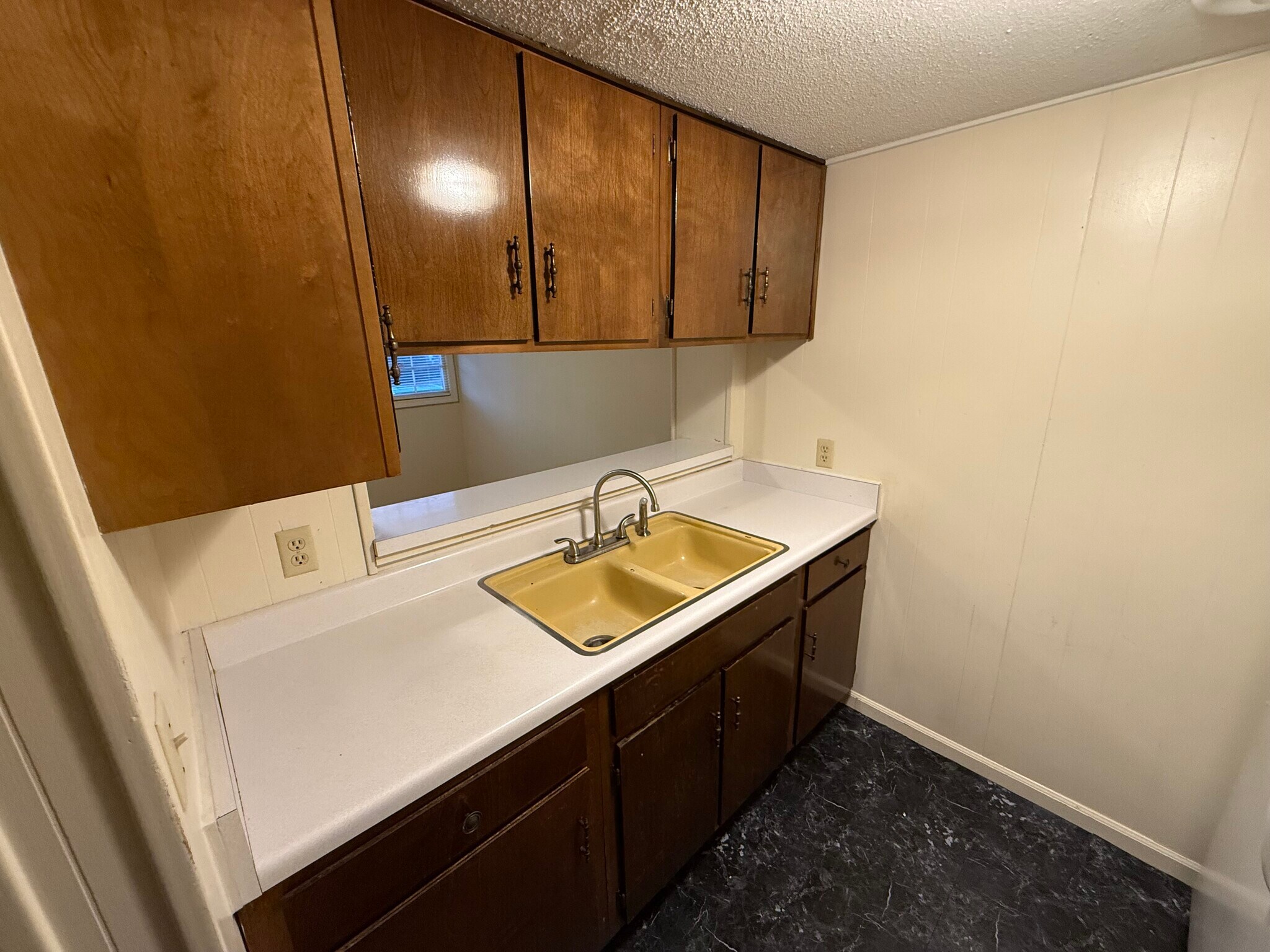 Building Photo - 101 Woodside Ave