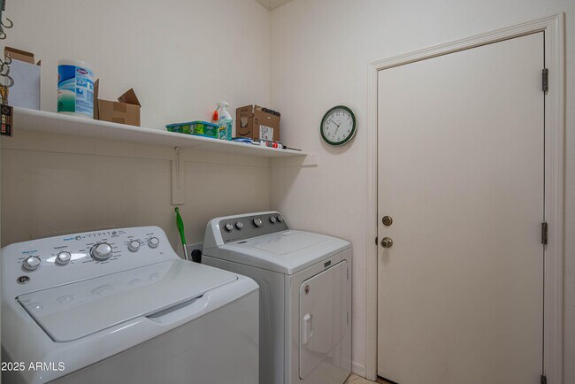Building Photo - 15290 W Ventura St