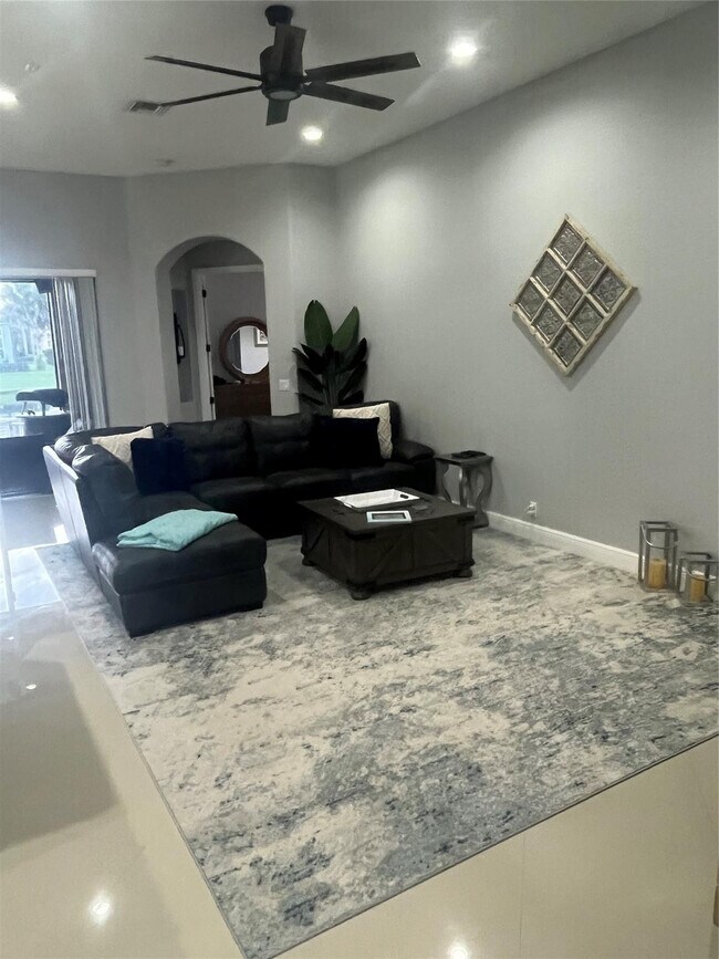 Building Photo - 12200 NW 77th Manor