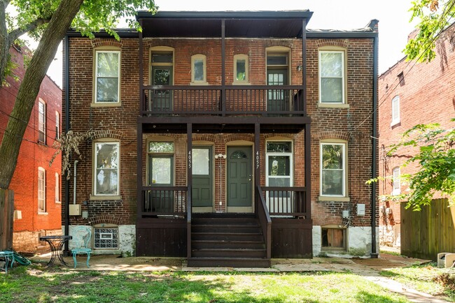 Building Photo - 4055-4057 Hartford Street, Unit 4057