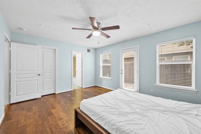 Building Photo - 3410 Skyline Village Dr