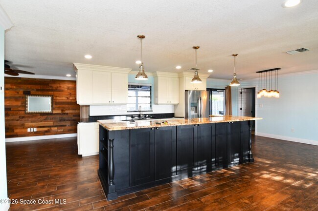 Building Photo - 405 Sparrow Dr