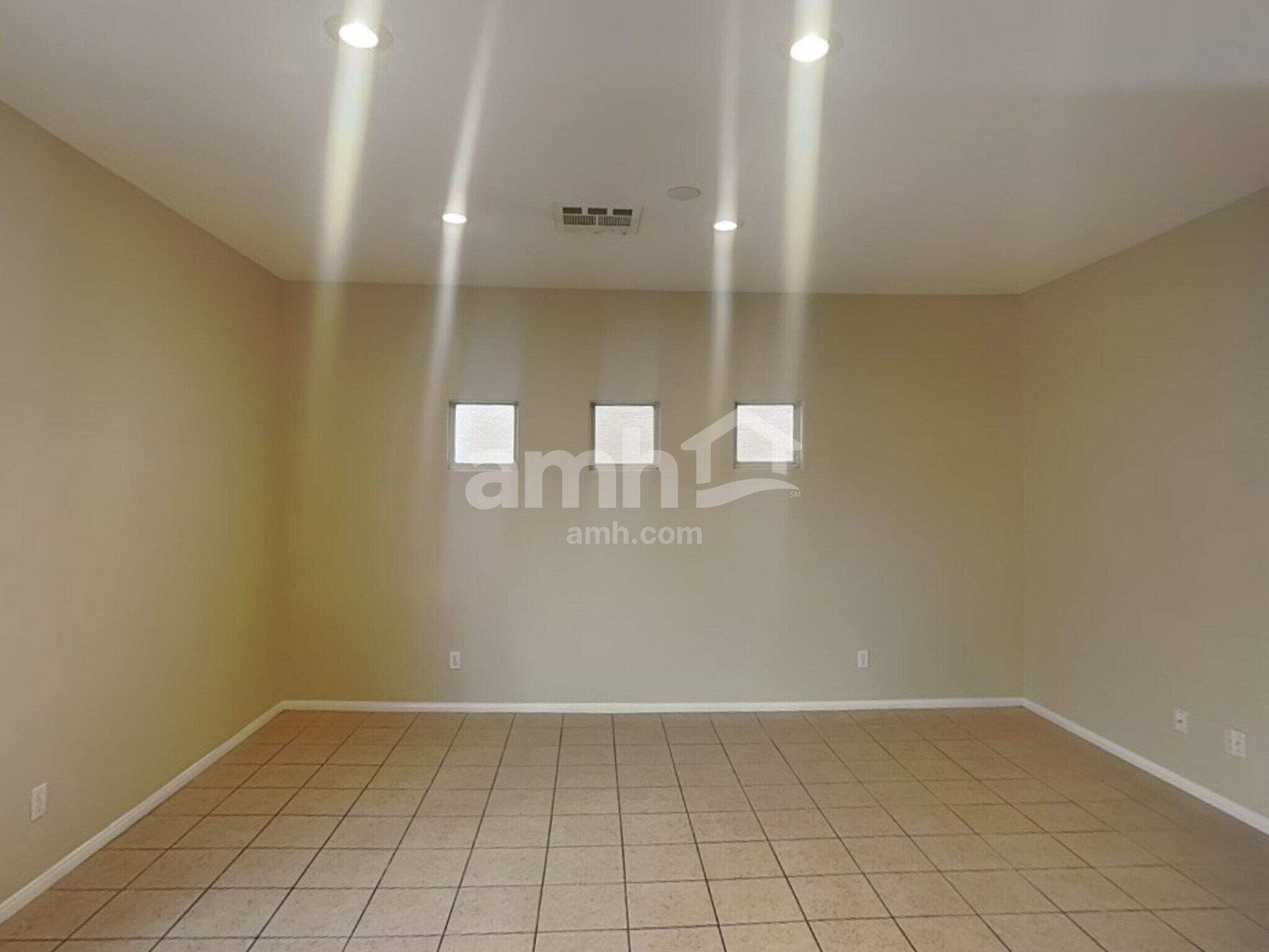 Building Photo - 902 Blue Rosalie Pl
