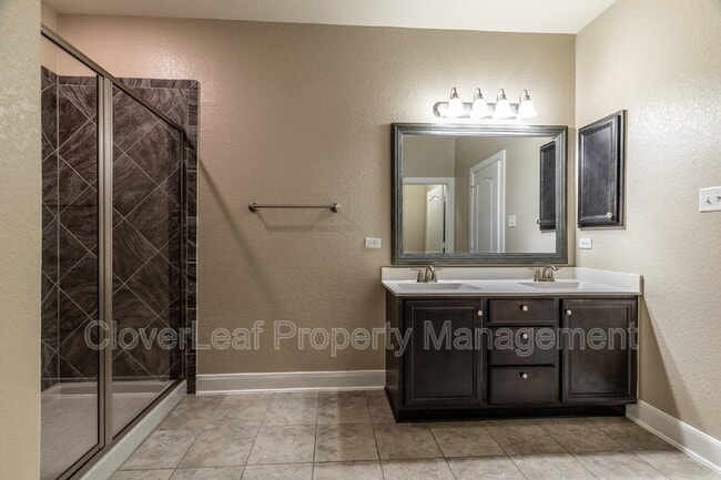 Building Photo - 693 Pond Springs