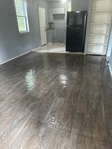 Building Photo - 1346 Summers St