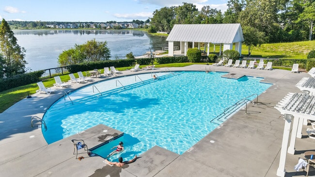 Building Photo - HARMON Foxbank by Crescent Communities