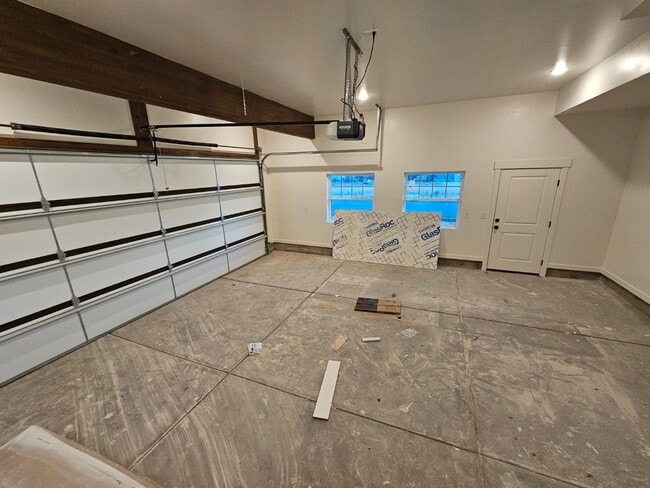 Building Photo - 68 S 250 E