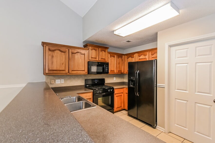 Building Photo - 5109 Jon Oak Dr
