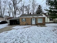 Building Photo - Two Bedroom Home in Walker