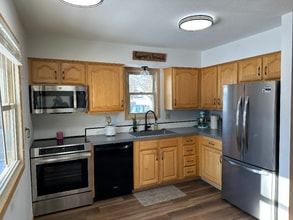 Building Photo - 1511 Hyvue St