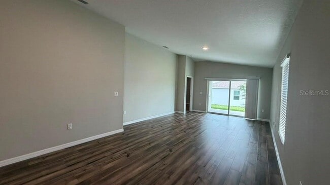 Building Photo - 4904 Mainsail St