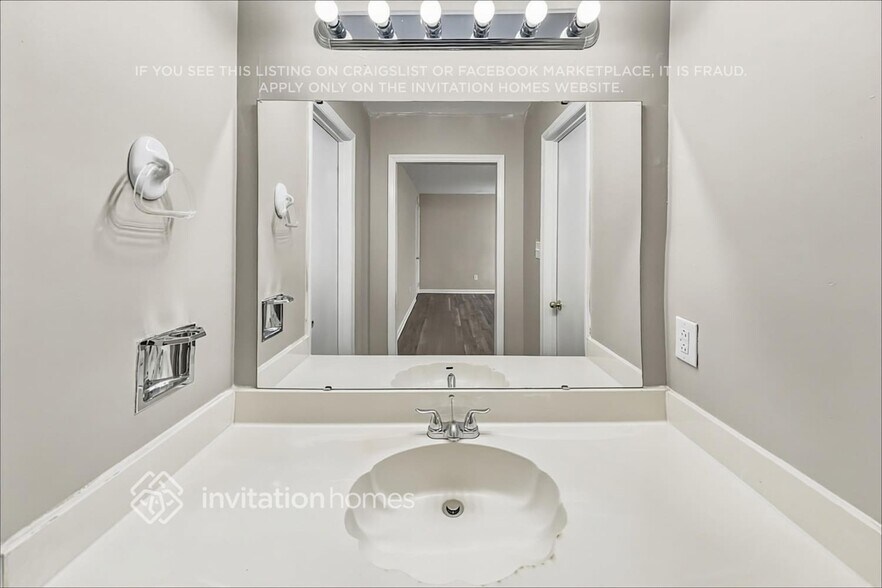 Building Photo - 11634 Charnwood Ct