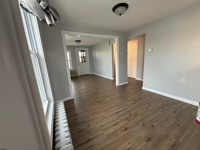 Building Photo - 821 Baltic Ave