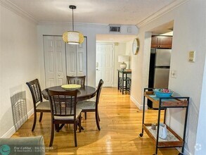 Building Photo - 4525 Poinciana St