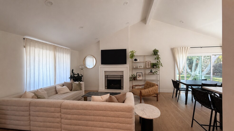 Building Photo - 9892 Lapworth Cir