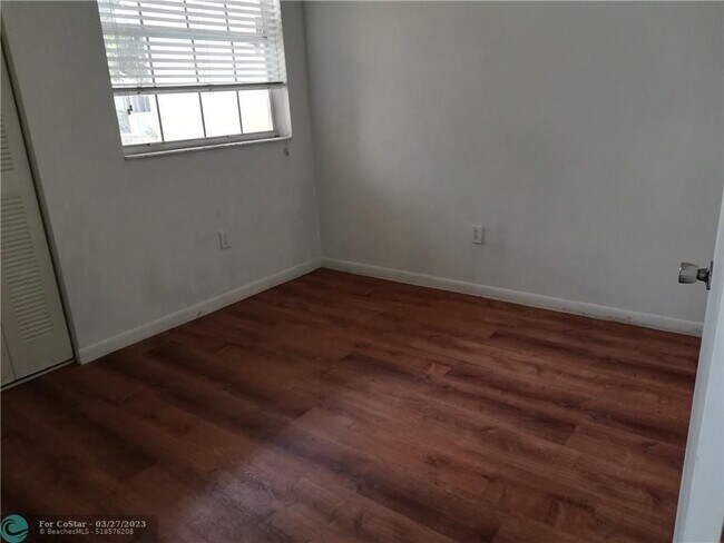 Building Photo - 2031 NW 96th Terrace