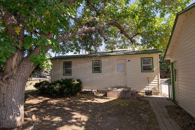 Building Photo - 2541 N Garfield Ave