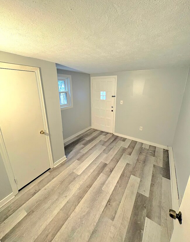 Building Photo - 1027 Cochran Mill Rd