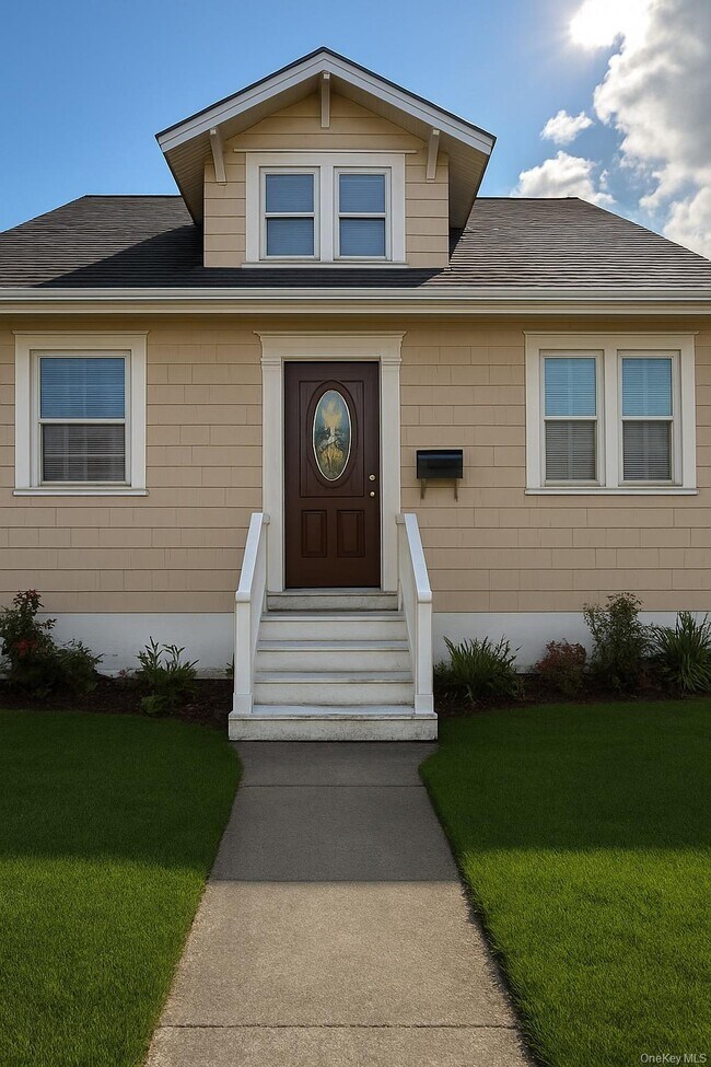 Primary Photo - 74 Dehnhoff Ave