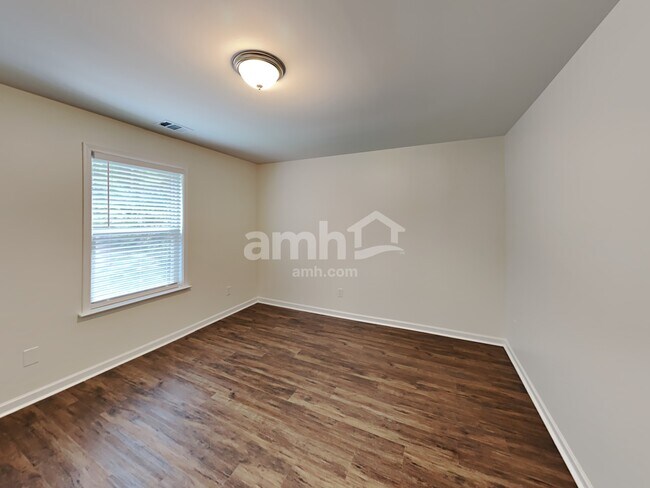 Building Photo - 514 Crestmont Ln