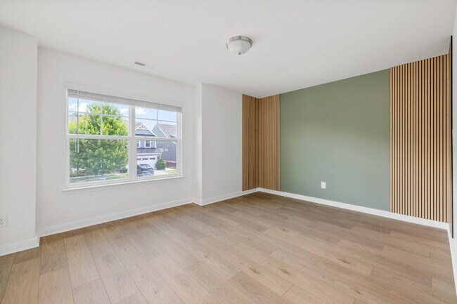 Building Photo - Spacious 5 Bedroom 3 Bath Home in highly sought after Walnut Creek!