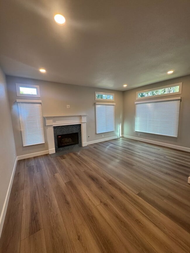 Building Photo - Townhome in Laguna Niguel!