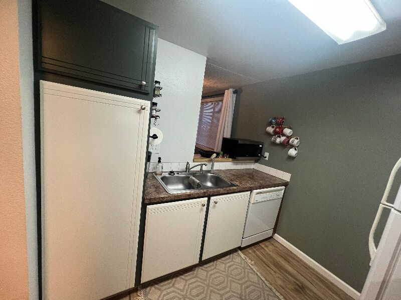 Building Photo - 6019 E 6th Ave