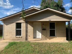 Building Photo - 4822 Gloria Dr