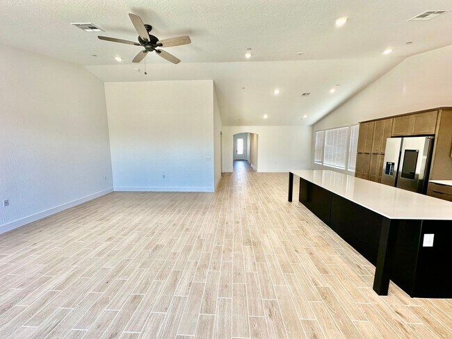 Building Photo - 5-Bedroom Lennar in Riverstone Community