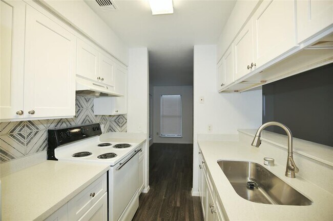 Building Photo - 10616 Mellow Meadow Dr