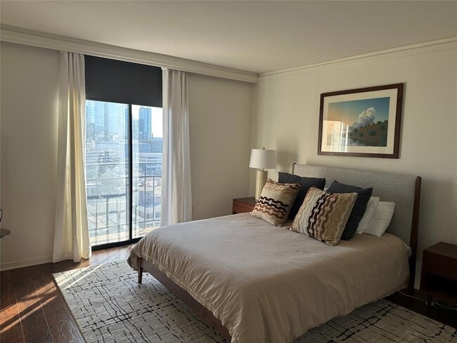 Building Photo - 1122 Colorado St