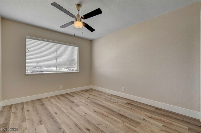 Building Photo - 6121 Edgewood Cir