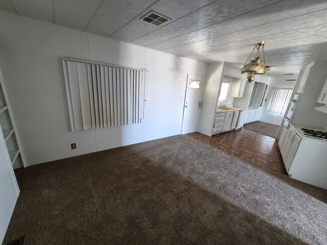 Building Photo - 3601 E Wyoming Ave