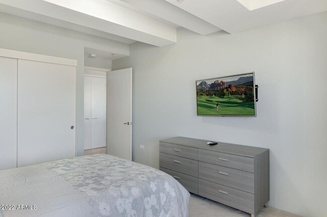 Building Photo - 7117 E Rancho Vista Dr