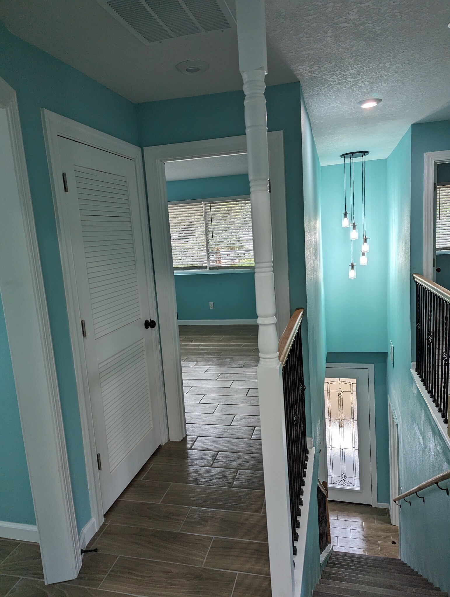 Building Photo - 2010 Seminole Blvd S