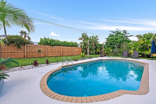 Building Photo - 3931 Flag Dr