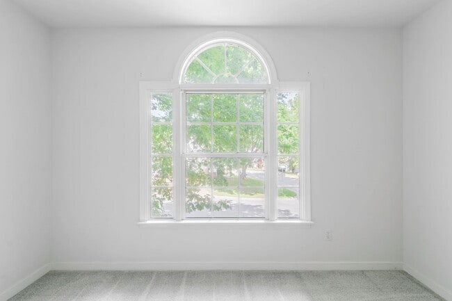 Building Photo - Great Home for Rent in the Lucks Lane Corr...