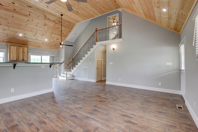 Building Photo - 5821 Highland Lick Rd