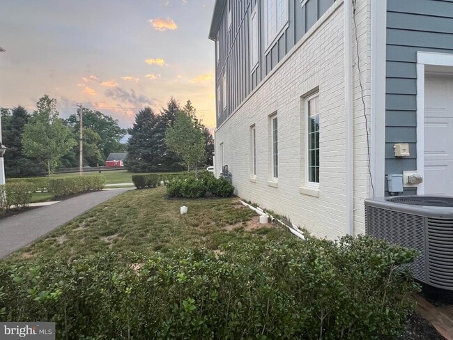 Building Photo - 31 Seover Wy