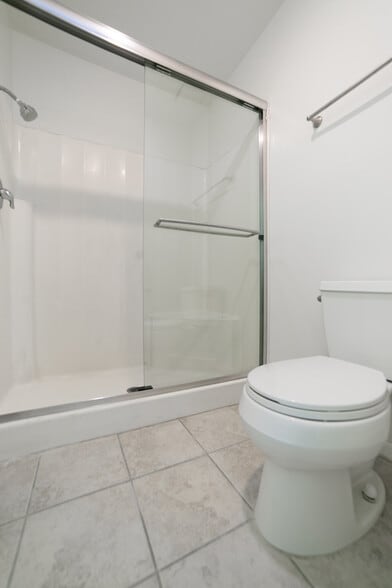 Building Photo - 9743 Reseda Blvd #3