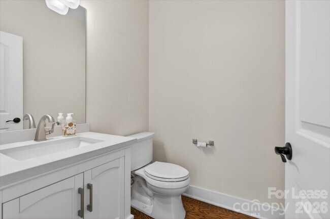 Building Photo - 5201 Valley Stream Rd